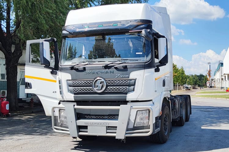 SHACMAN Shacman Tractor Truck for Sale in Saudi Arabia - Тягач: фото 1 SHACMAN Shacman Tractor Truck for Sale in Saudi Arabia - Тягач: фото 1