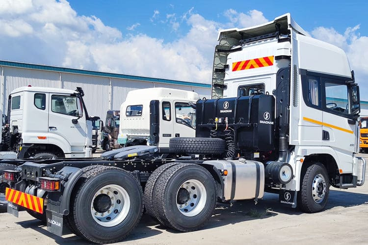 SHACMAN Shacman X3000 Truck Tractor Price for Sale in Jamaica - Тягач: фото 3 SHACMAN Shacman X3000 Truck Tractor Price for Sale in Jamaica - Тягач: фото 3