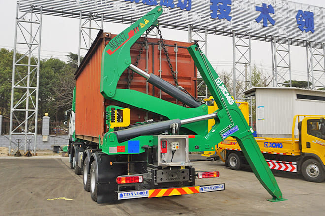 XCMG 20 Ft Side Loader Truck for Sale in Zambia - Контейнеровоз/ Змінний кузов вантажівка: фото 4 XCMG 20 Ft Side Loader Truck for Sale in Zambia - Контейнеровоз/ Змінний кузов вантажівка: фото 4