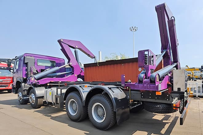 XCMG 37 Ton Container Side Lifter Truck for Sale in Kiribati - Контейнеровоз/ Змінний кузов вантажівка: фото 4 XCMG 37 Ton Container Side Lifter Truck for Sale in Kiribati - Контейнеровоз/ Змінний кузов вантажівка: фото 4