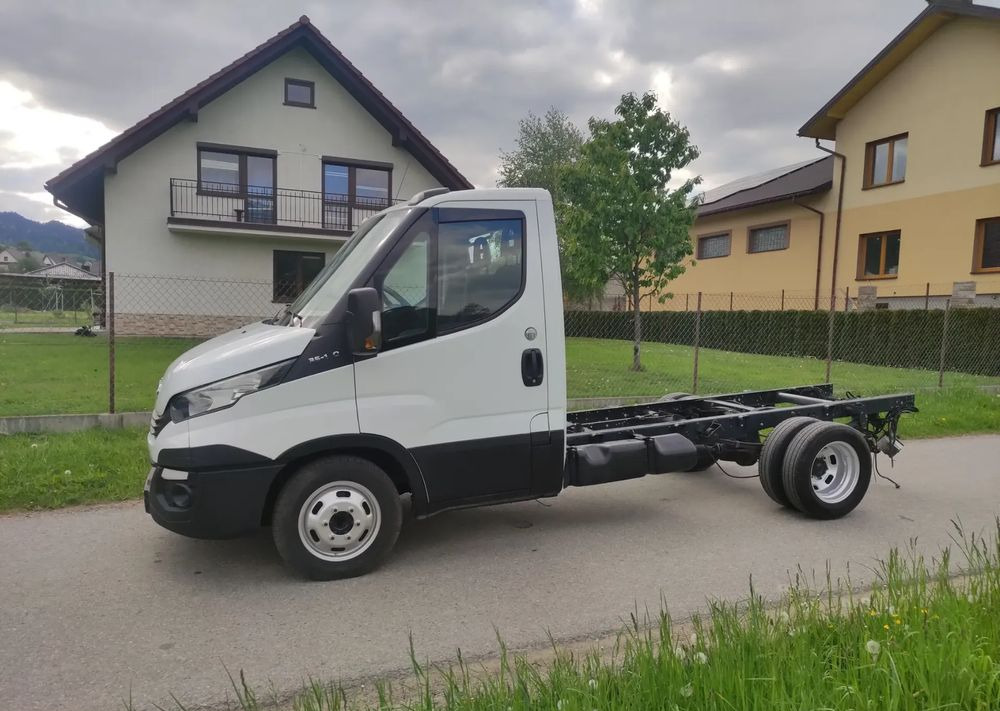 Iveco DAILY 35c14 2.3 hpi rama do zabudowy, - Вантажівка шасі: фото 5 Iveco DAILY 35c14 2.3 hpi rama do zabudowy, - Вантажівка шасі: фото 5
