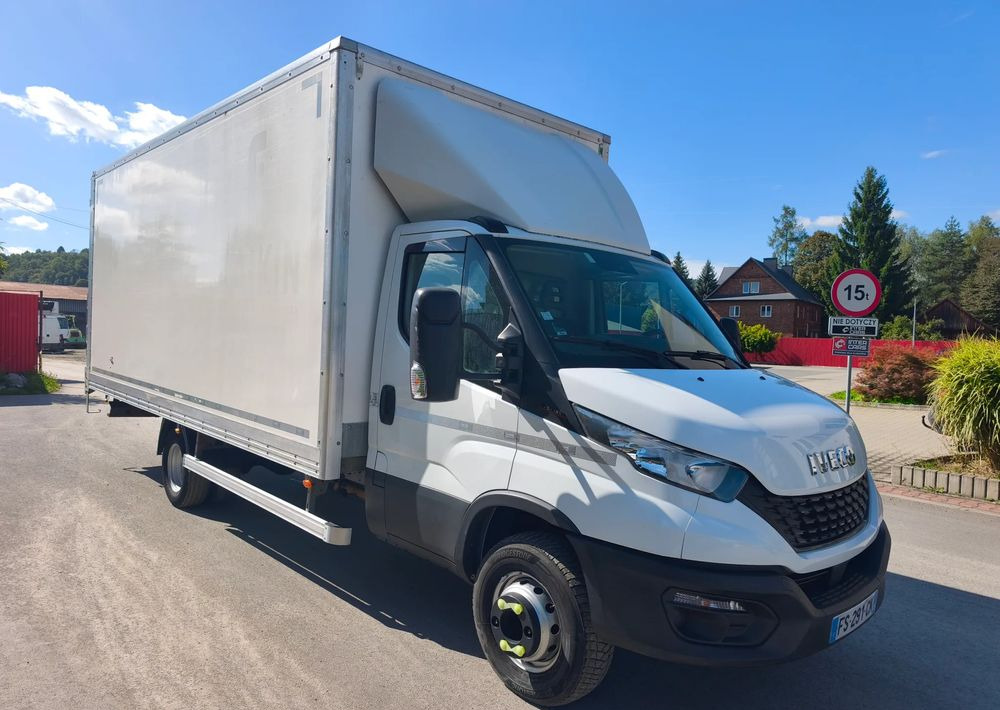 Iveco DAILY 70C18 KONTENER 5,5M obsługa silnika nowy rozrząd - Вантажівка з закритим кузовом: фото 2 Iveco DAILY 70C18 KONTENER 5,5M obsługa silnika nowy rozrząd - Вантажівка з закритим кузовом: фото 2