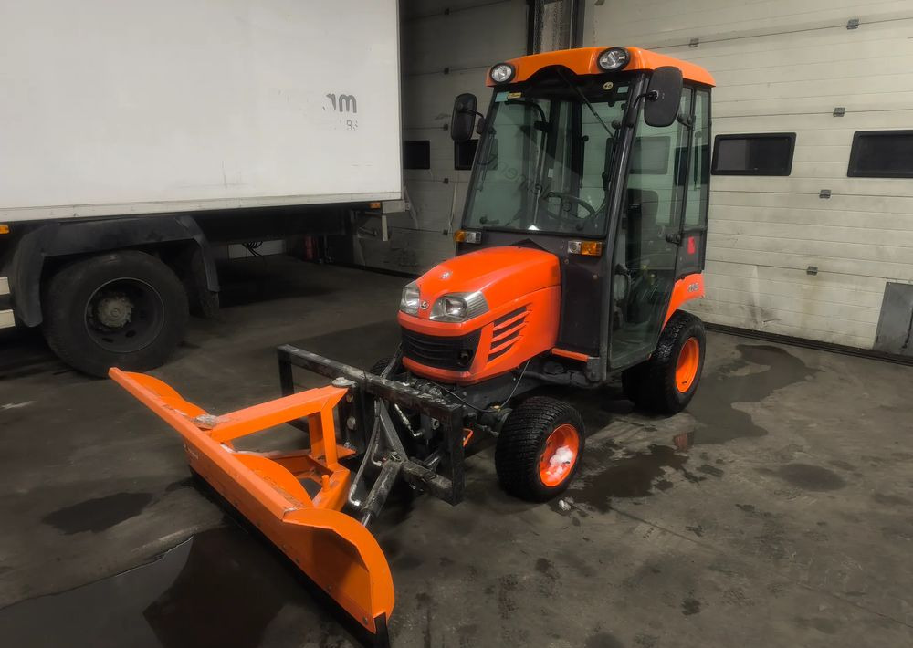 Kubota BX350 4x4 Traktorek komunalny kosiarka pług piaskarka pełen osprzęt - Комунальний трактор: фото 2 Kubota BX350 4x4 Traktorek komunalny kosiarka pług piaskarka pełen osprzęt - Комунальний трактор: фото 2