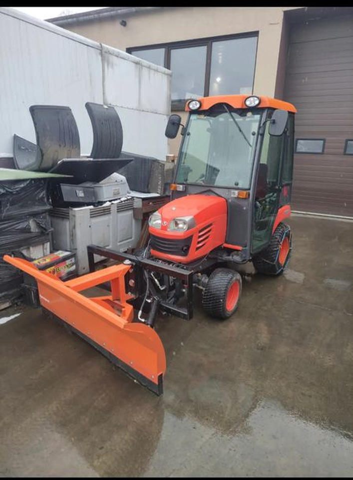 Kubota BX350 4x4 Traktorek komunalny kosiarka pług piaskarka pełen osprzęt - Комунальний трактор: фото 3 Kubota BX350 4x4 Traktorek komunalny kosiarka pług piaskarka pełen osprzęt - Комунальний трактор: фото 3