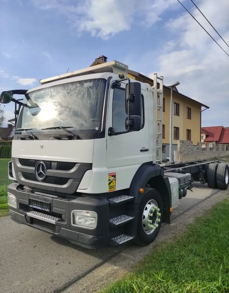 Mercedes-Benz AXOR 1829 rama do zabudowy blokada mostu - Вантажівка шасі: фото 4 Mercedes-Benz AXOR 1829 rama do zabudowy blokada mostu - Вантажівка шасі: фото 4