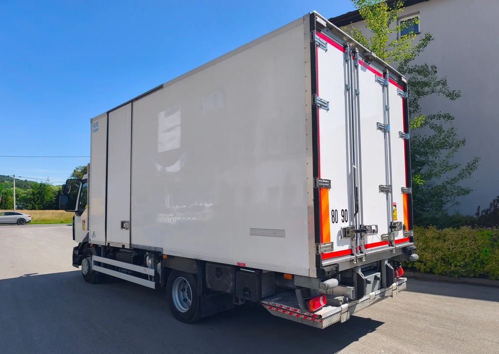 Renault GAMA D 12.210  chłodnia izoterma 14 palet poduszka - Рефрижератор вантажівка: фото 2 Renault GAMA D 12.210  chłodnia izoterma 14 palet poduszka - Рефрижератор вантажівка: фото 2