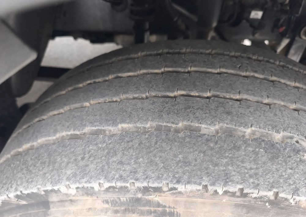 Renault GAMA D 14.210  chłodnia izoterma 16 palet poduszka - Рефрижератор вантажівка: фото 5 Renault GAMA D 14.210  chłodnia izoterma 16 palet poduszka - Рефрижератор вантажівка: фото 5