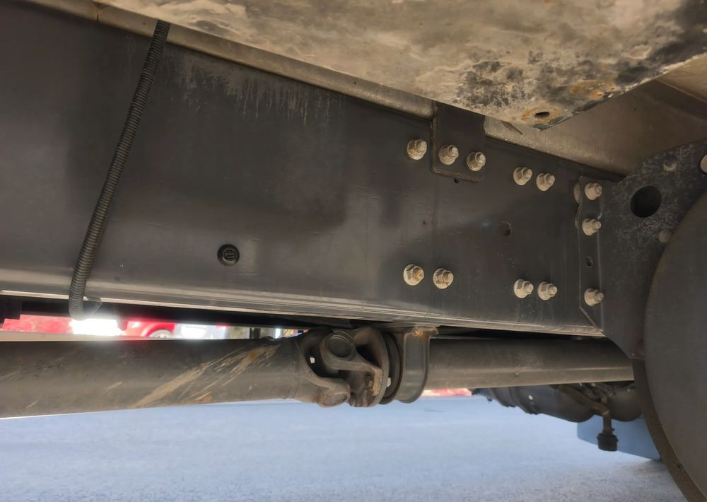 Renault GAMA D 18.320  chłodnia izoterma 19 palet - Рефрижератор вантажівка: фото 4 Renault GAMA D 18.320  chłodnia izoterma 19 palet - Рефрижератор вантажівка: фото 4