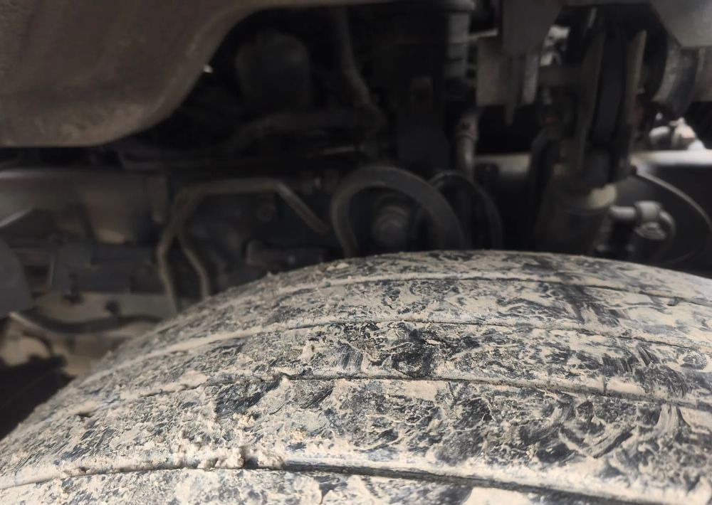 Renault Gama D 18.280 rama do zabudowy poduszka - Вантажівка шасі: фото 4 Renault Gama D 18.280 rama do zabudowy poduszka - Вантажівка шасі: фото 4