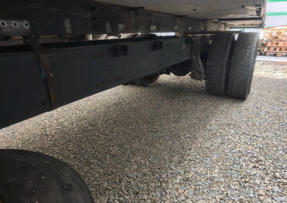 Renault Gama D 18.280 rama do zabudowy poduszka - Вантажівка шасі: фото 5 Renault Gama D 18.280 rama do zabudowy poduszka - Вантажівка шасі: фото 5