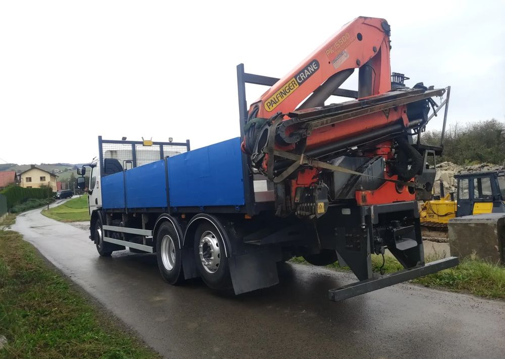 Renault Gama D 26.320 skrzynia hds palfinger PK15500 - Вантажівка з маніпулятором, Бортова вантажівка/ Платформа: фото 4 Renault Gama D 26.320 skrzynia hds palfinger PK15500 - Вантажівка з маніпулятором, Бортова вантажівка/ Платформа: фото 4