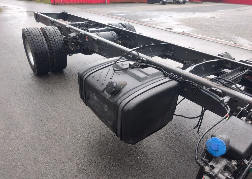 Renault Midlum 220.14 220.16 rama do zabudowy poduszka - Вантажівка шасі: фото 5 Renault Midlum 220.14 220.16 rama do zabudowy poduszka - Вантажівка шасі: фото 5