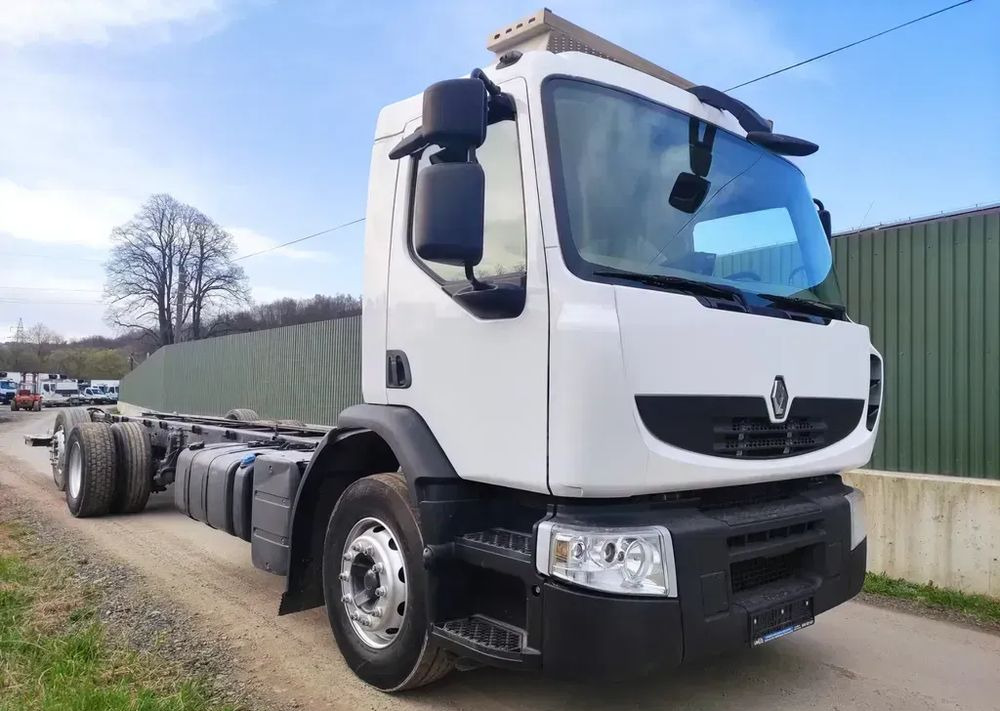 Renault Premium 26.380 Dxi 6x2 rama do zabudowy - Вантажівка шасі: фото 1 Renault Premium 26.380 Dxi 6x2 rama do zabudowy - Вантажівка шасі: фото 1