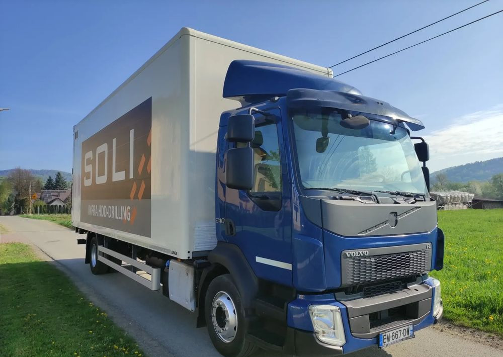 Volvo FL 12.240 klima blokada kontener 18 pal kurierka - Вантажівка з закритим кузовом: фото 2 Volvo FL 12.240 klima blokada kontener 18 pal kurierka - Вантажівка з закритим кузовом: фото 2