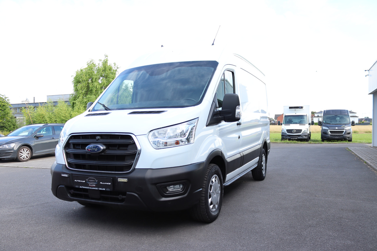Ford Transit - Суцільнометалевий фургон: фото 1 Ford Transit - Суцільнометалевий фургон: фото 1