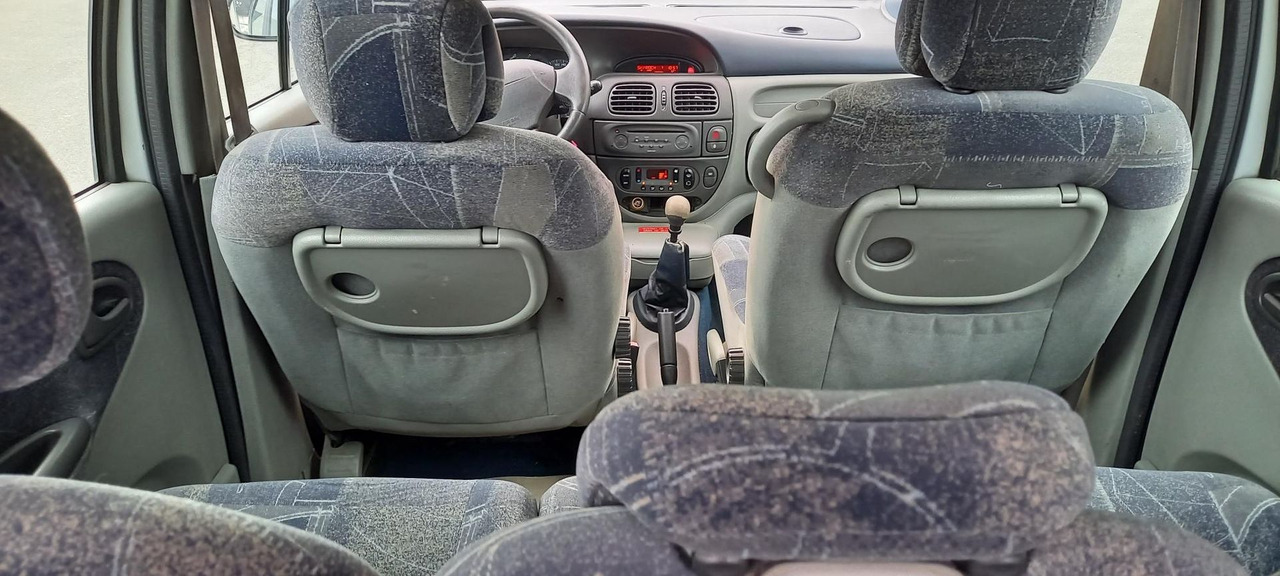 MEGANE ESSENCE (241) - Легковий автомобіль: фото 2 MEGANE ESSENCE (241) - Легковий автомобіль: фото 2