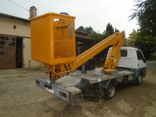 Mazda bongo - Автовишка: фото 4 Mazda bongo - Автовишка: фото 4