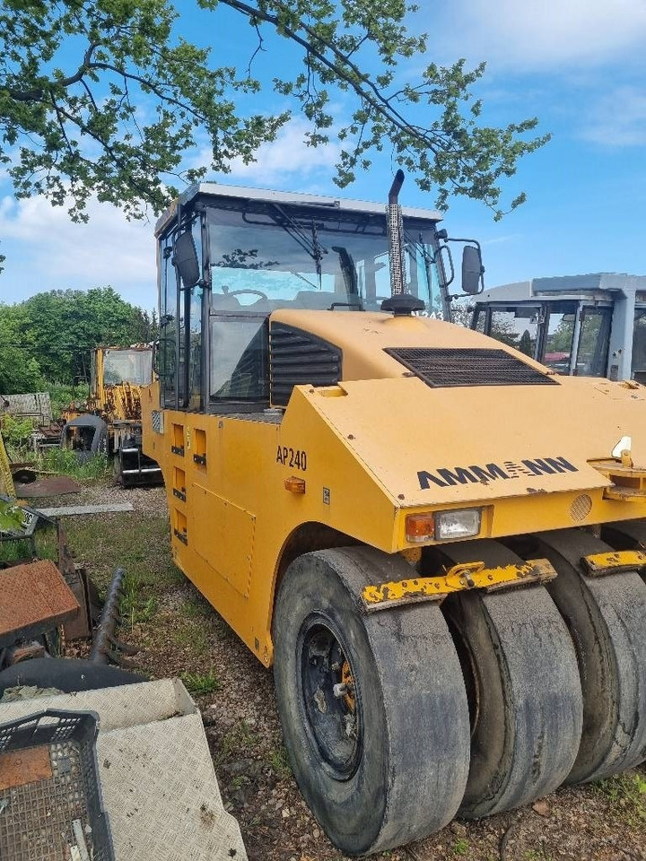 Ammann AP 240 - Коток пневмоколісний: фото 1 Ammann AP 240 - Коток пневмоколісний: фото 1