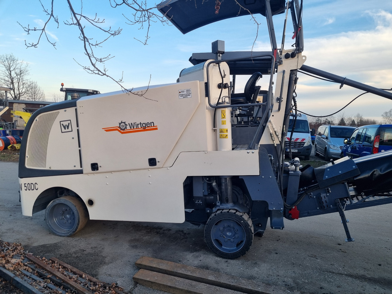 WIRTGEN W 50 DC - Дорожня фреза: фото 1 WIRTGEN W 50 DC - Дорожня фреза: фото 1