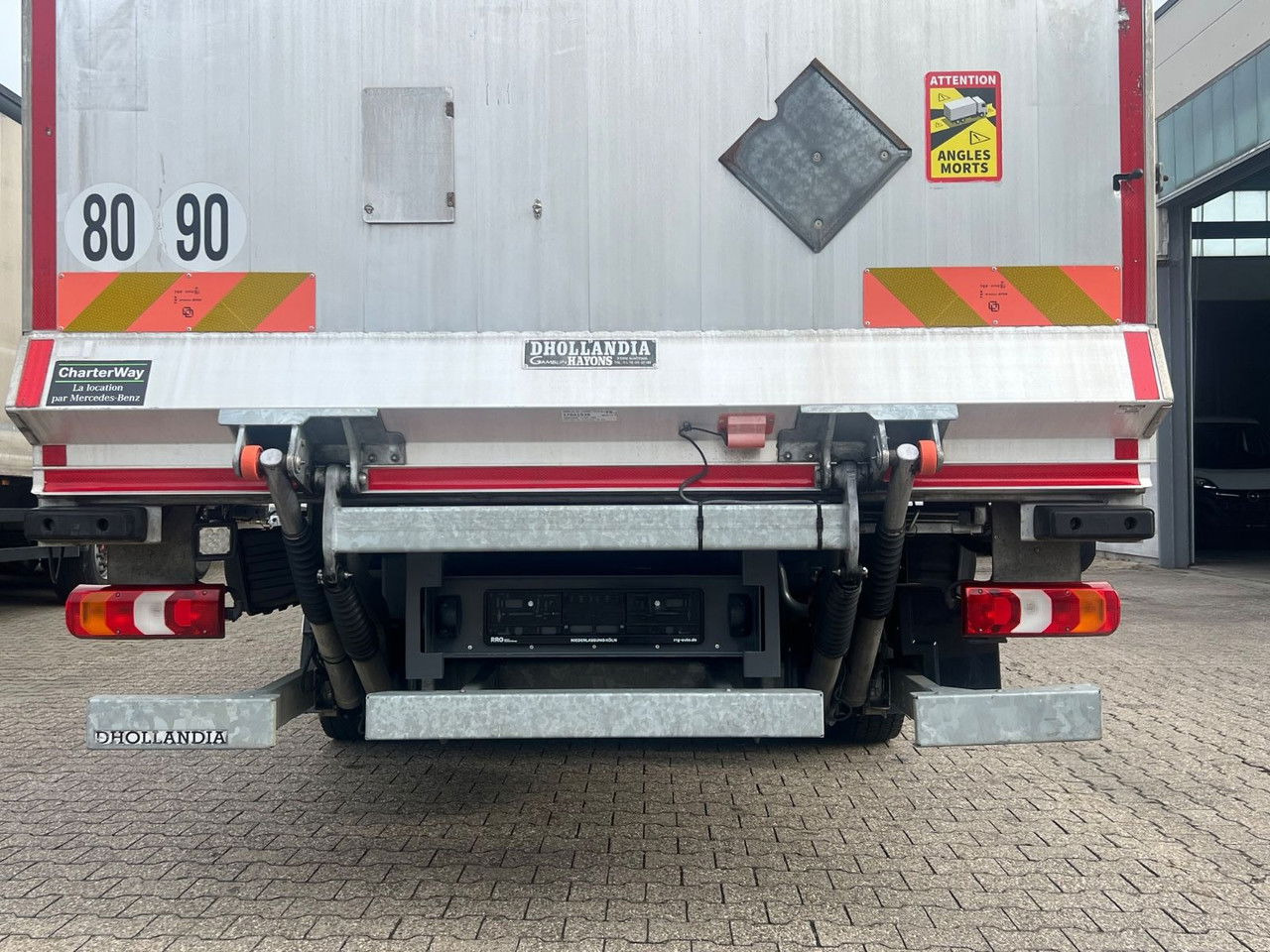 Mercedes-Benz Atego 1218 L Classic-Vermietung möglich-ADR-LBW - Вантажівка з закритим кузовом: фото 4 Mercedes-Benz Atego 1218 L Classic-Vermietung möglich-ADR-LBW - Вантажівка з закритим кузовом: фото 4