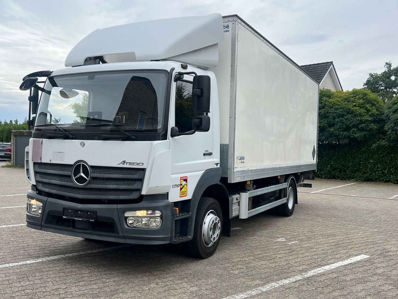 Mercedes-Benz Atego 1218 L Classic-Vermietung möglich-ADR-LBW - Вантажівка з закритим кузовом: фото 1 Mercedes-Benz Atego 1218 L Classic-Vermietung möglich-ADR-LBW - Вантажівка з закритим кузовом: фото 1