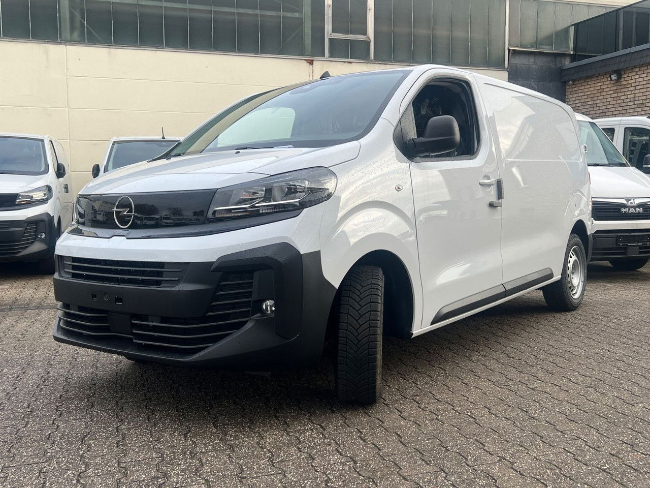 Opel Vivaro Cargo L2 H1 120 PS Allwetter AHK Rückfahr - Суцільнометалевий фургон: фото 3 Opel Vivaro Cargo L2 H1 120 PS Allwetter AHK Rückfahr - Суцільнометалевий фургон: фото 3