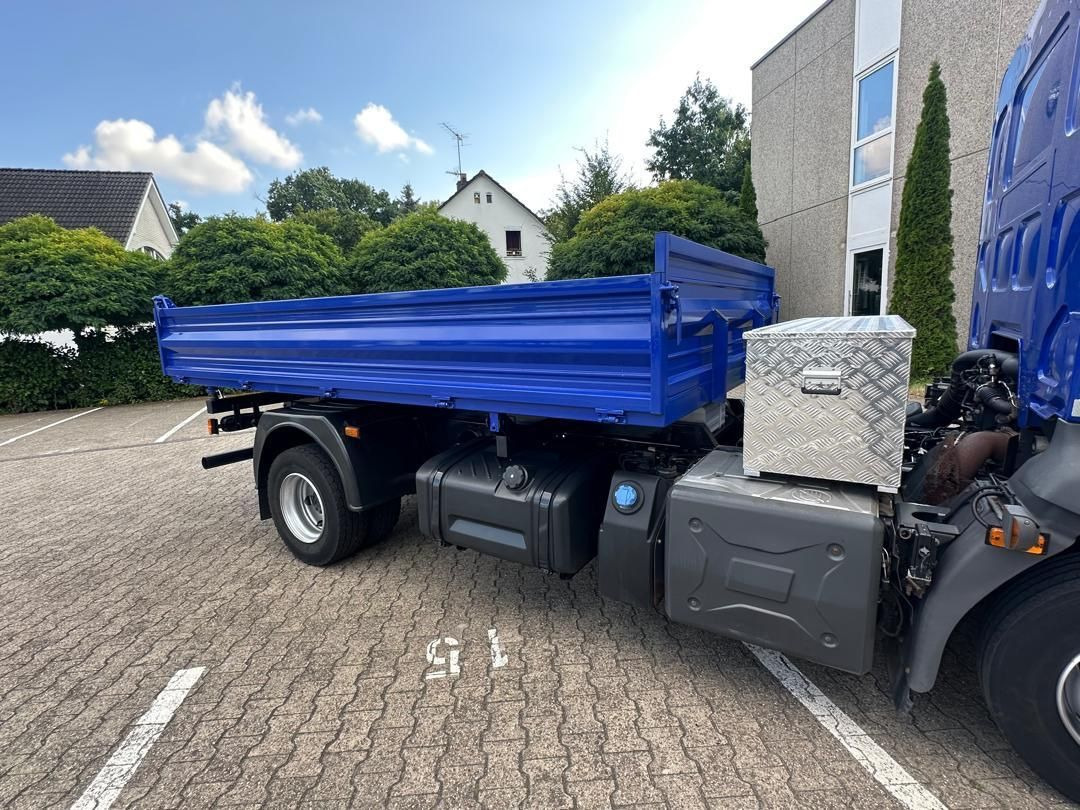 Renault D 12.240 Werkzeugkasten-Dreiseitenkipper 12 to - Самоскид вантажівка: фото 5 Renault D 12.240 Werkzeugkasten-Dreiseitenkipper 12 to - Самоскид вантажівка: фото 5