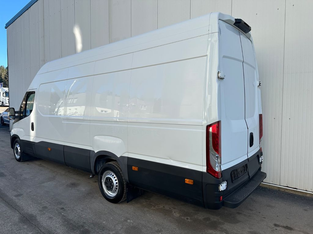 Iveco Daily 35S14 MAXI L4H3 HiMatic Iveco Daily 35S14 MAXI L4H3 HiMatic - Суцільнометалевий фургон: фото 4 Iveco Daily 35S14 MAXI L4H3 HiMatic Iveco Daily 35S14 MAXI L4H3 HiMatic - Суцільнометалевий фургон: фото 4