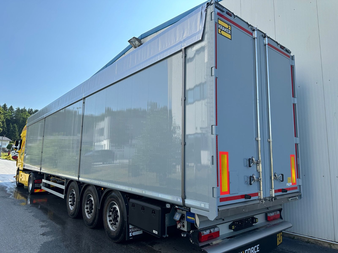 Kraker CF-200ZL Lift 92m³ - З рухомою підлогою напівпричіп: фото 4 Kraker CF-200ZL Lift 92m³ - З рухомою підлогою напівпричіп: фото 4