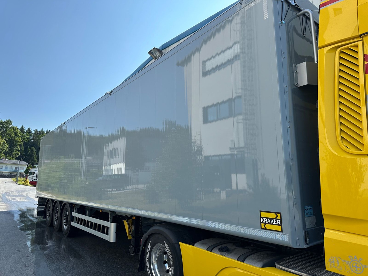 Kraker CF-200ZL Lift 92m³ - З рухомою підлогою напівпричіп: фото 2 Kraker CF-200ZL Lift 92m³ - З рухомою підлогою напівпричіп: фото 2