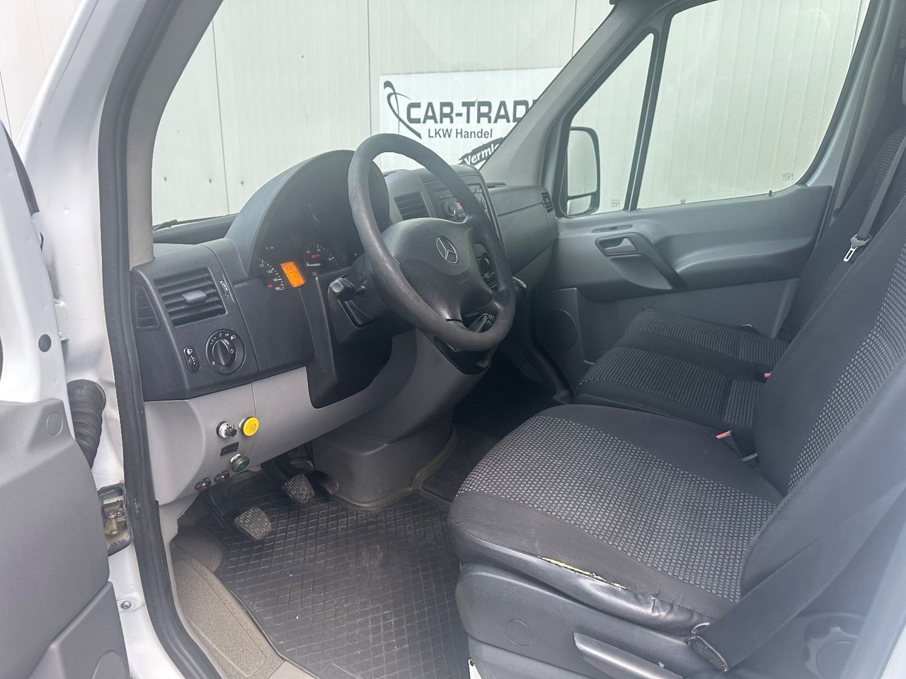 Mercedes-Benz Sprinter 313cdi - Суцільнометалевий фургон: фото 5 Mercedes-Benz Sprinter 313cdi - Суцільнометалевий фургон: фото 5