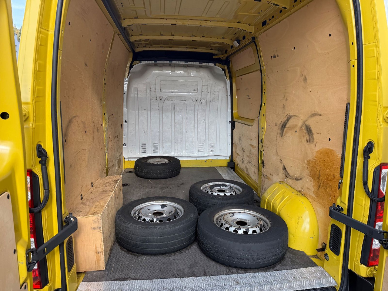 Opel Movano 125 - Суцільнометалевий фургон: фото 5 Opel Movano 125 - Суцільнометалевий фургон: фото 5