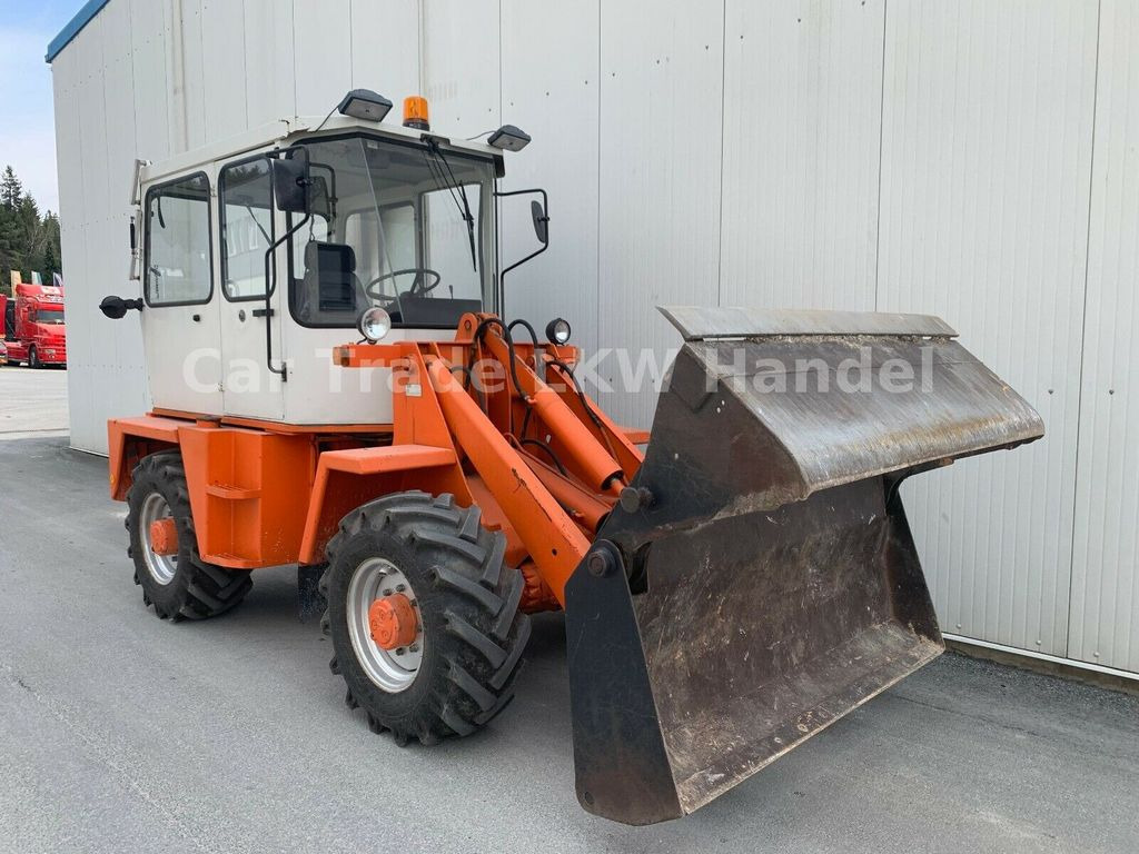Schaeff SKB 902 - Екскаватор-навантажувач: фото 2 Schaeff SKB 902 - Екскаватор-навантажувач: фото 2