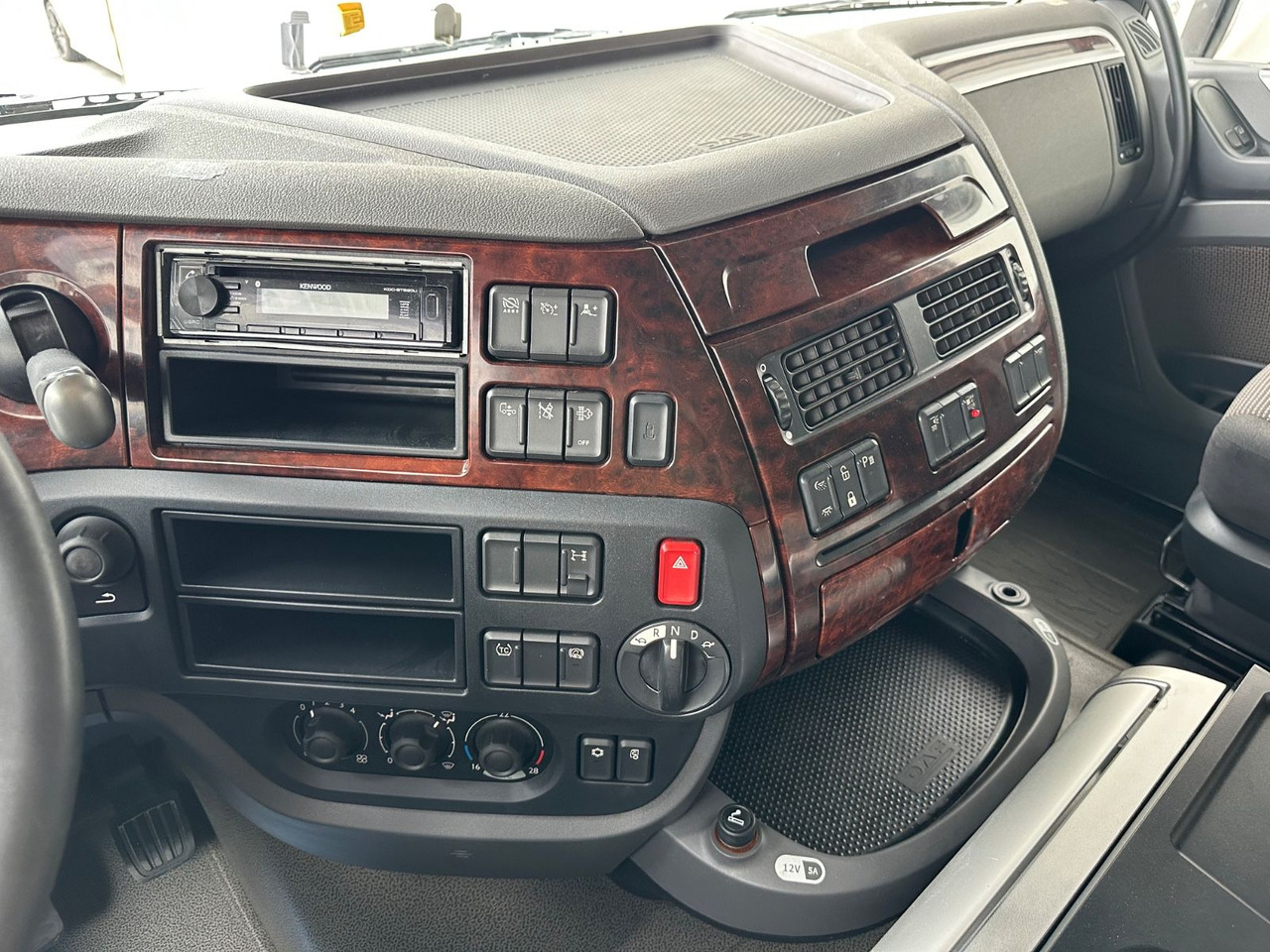 Тягач DAF XF 460 SpaceCab Retarder: фото 7