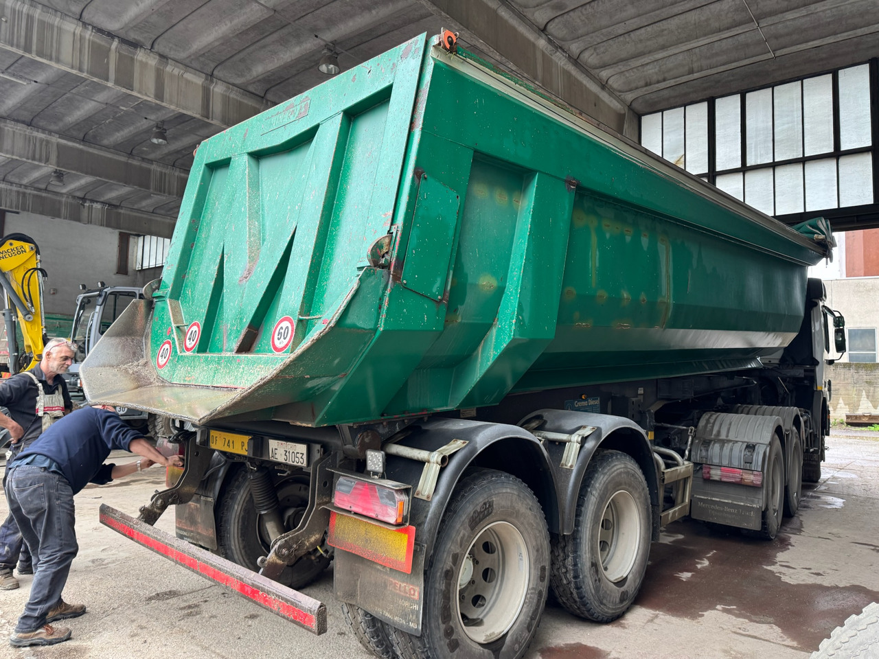 MINERVA Semirimorchio Ribaltabile Mezzo d'Opera - Самоскид напівпричіп: фото 2 MINERVA Semirimorchio Ribaltabile Mezzo d'Opera - Самоскид напівпричіп: фото 2