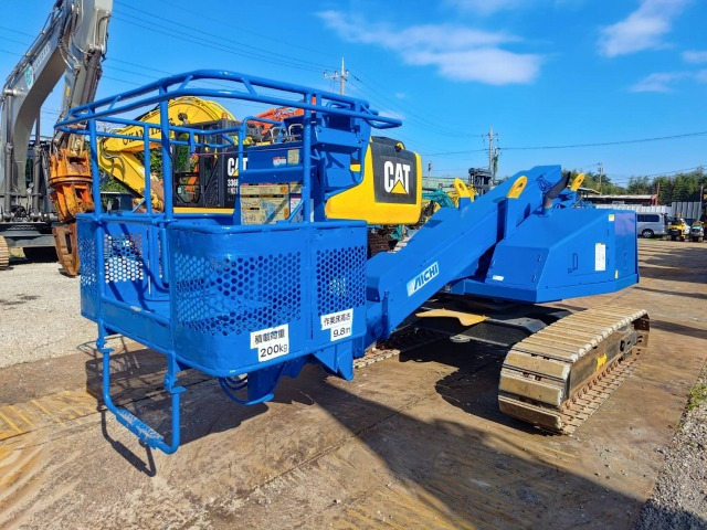 AICHI SR10A - Телескопічний підйомник: фото 1 AICHI SR10A - Телескопічний підйомник: фото 1