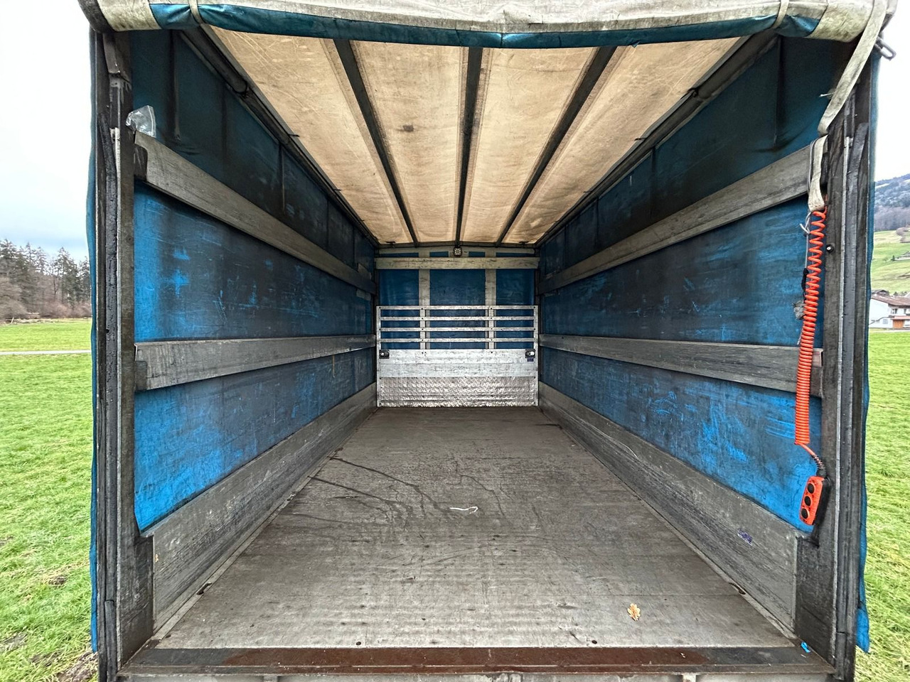 MERCEDES-BENZ Atego 818 - Тентована вантажівка: фото 5 MERCEDES-BENZ Atego 818 - Тентована вантажівка: фото 5