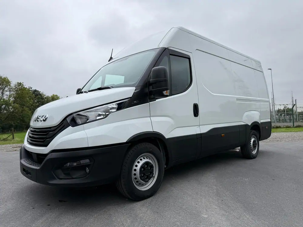 Iveco Daily 35-140 *L2H2*DISPO DE STOCK*Airco*Cruise control - Суцільнометалевий фургон: фото 1 Iveco Daily 35-140 *L2H2*DISPO DE STOCK*Airco*Cruise control - Суцільнометалевий фургон: фото 1