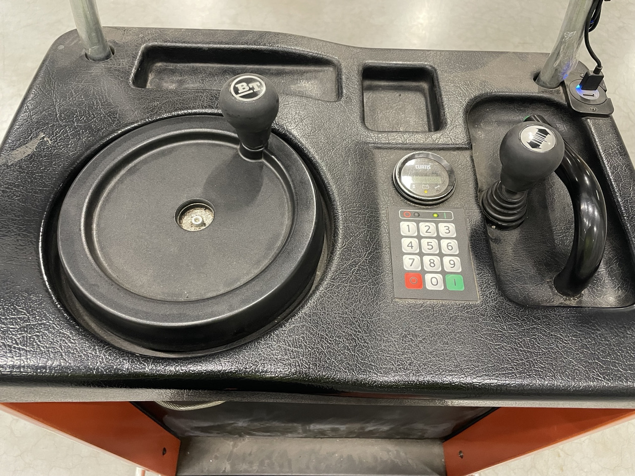 BT 609 AC TT - Комплектувальник замовлень: фото 3 BT 609 AC TT - Комплектувальник замовлень: фото 3