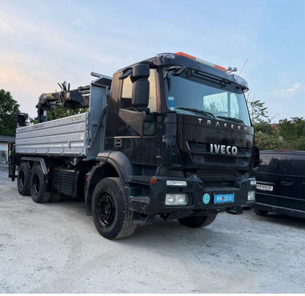IVECO Trakker/ KPEC1/2A4 - Вантажівка з маніпулятором: фото 3 IVECO Trakker/ KPEC1/2A4 - Вантажівка з маніпулятором: фото 3