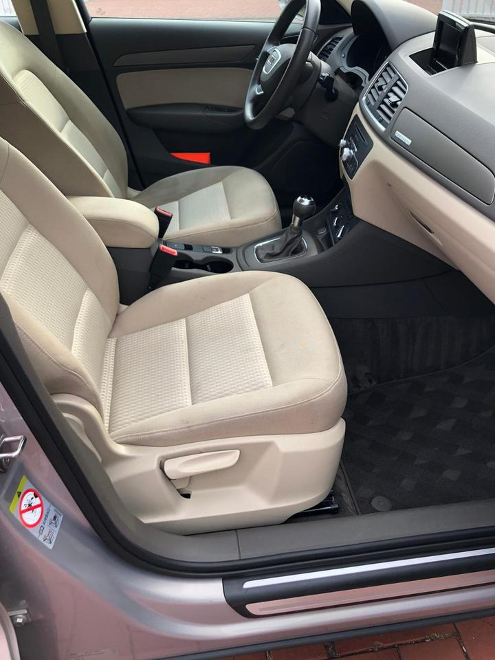 Audi Q3 TFSI + quattro + Autom. + ANK. + TÜV - Легковий автомобіль: фото 4 Audi Q3 TFSI + quattro + Autom. + ANK. + TÜV - Легковий автомобіль: фото 4