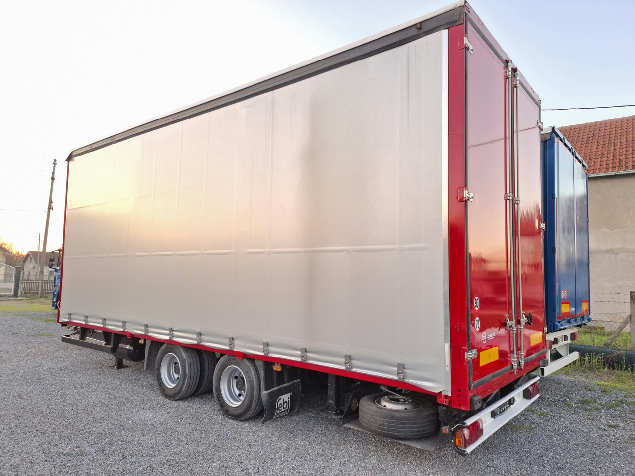 Тентована вантажівка MAN TGX 26.440 E6 + SCHMITZ: фото 49