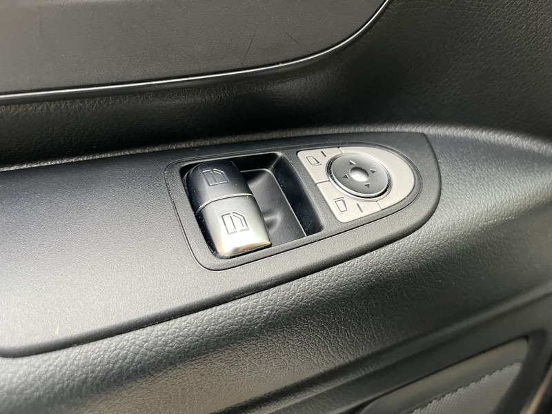 Легковий фургон Mercedes-Benz Vito 111 CDI 115pk E6 XL Extra Lang 3p Lease €286 p/m, Airco, Camera, laadbrug, onderhoudshistorie aanwezig: фото 11 Легковий фургон Mercedes-Benz Vito 111 CDI 115pk E6 XL Extra Lang 3p Lease €286 p/m, Airco, Camera, laadbrug, onderhoudshistorie aanwezig: фото 11