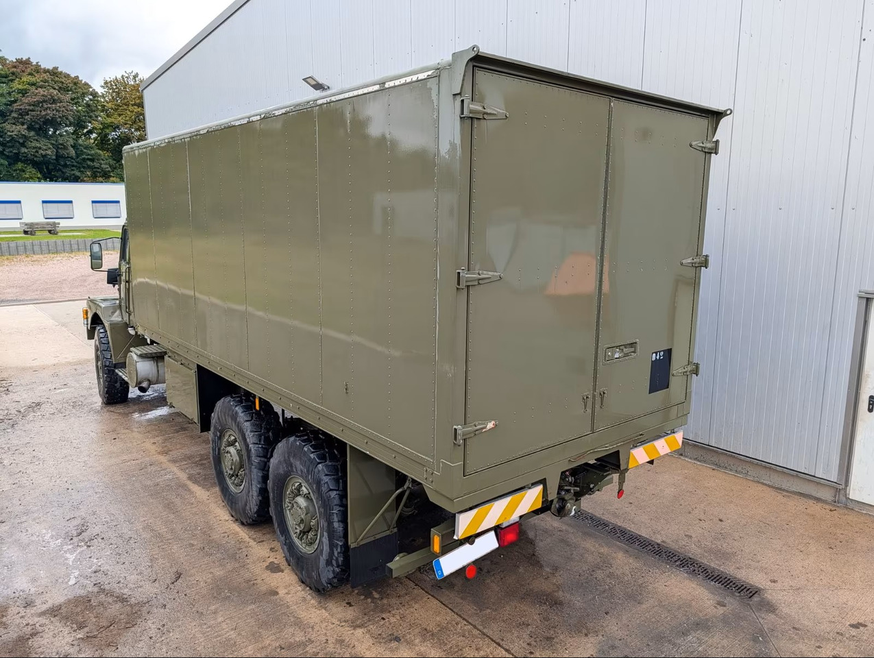 VOLVO N10 - Вантажівка з закритим кузовом: фото 3 VOLVO N10 - Вантажівка з закритим кузовом: фото 3