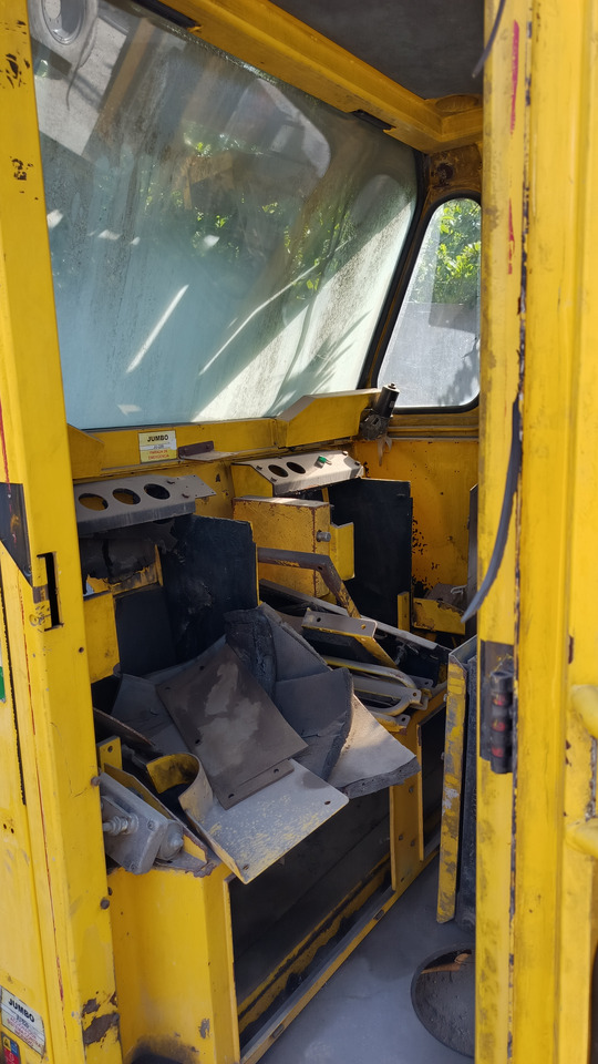 EPIROC BOOMER 282S (CABINAS) - Гірничодобувна техніка: фото 2 EPIROC BOOMER 282S (CABINAS) - Гірничодобувна техніка: фото 2