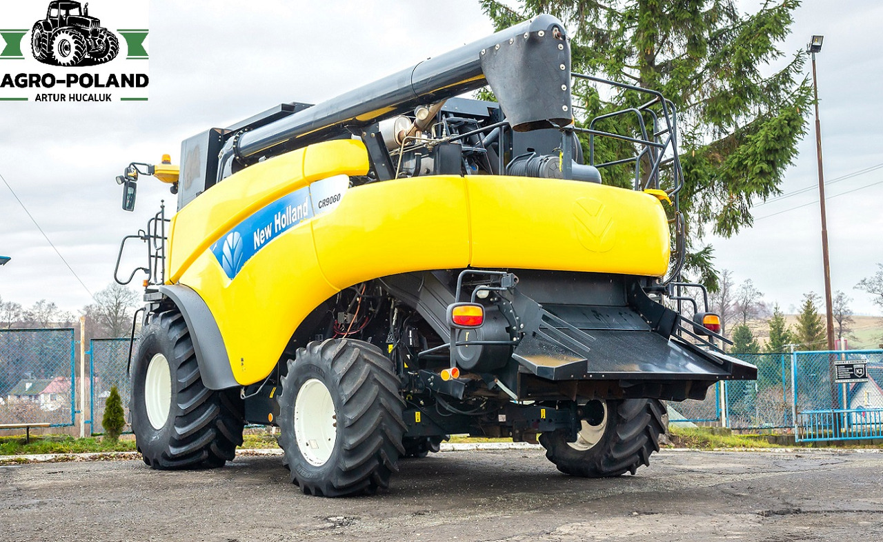 NEW HOLLAND CR 9060 - 2008 - 2554 h + HEDER 6,09 M - Зернозбиральний комбайн: фото 5 NEW HOLLAND CR 9060 - 2008 - 2554 h + HEDER 6,09 M - Зернозбиральний комбайн: фото 5