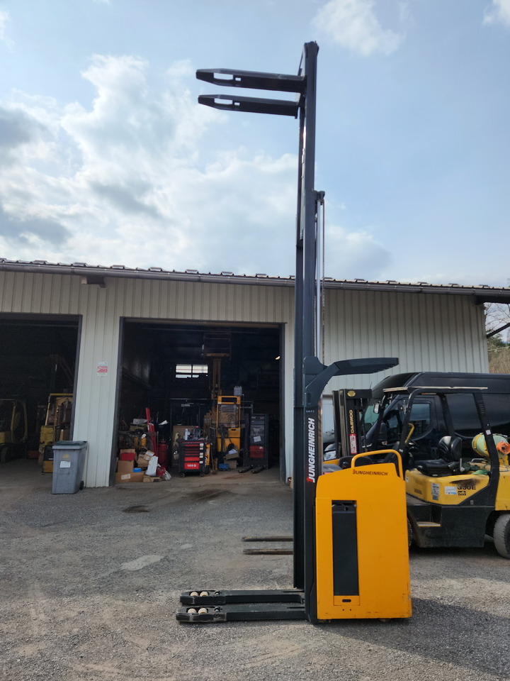 JUNGHEINRICH ESC 216z - Складська техніка: фото 5 JUNGHEINRICH ESC 216z - Складська техніка: фото 5