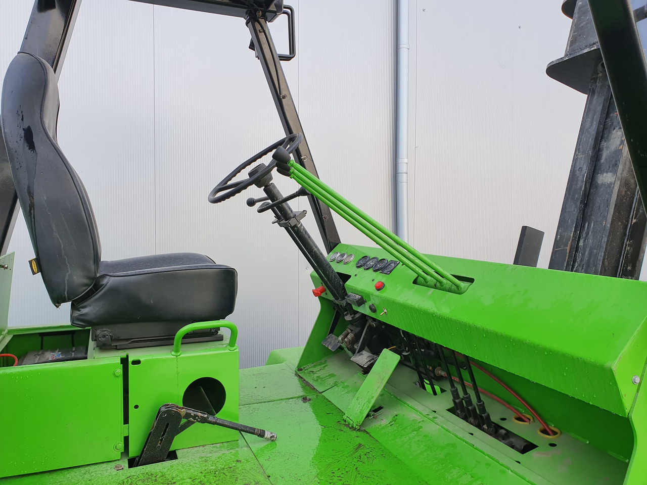 Навантажувач підвищеної прохідності CATERPILLAR V330B: фото 19