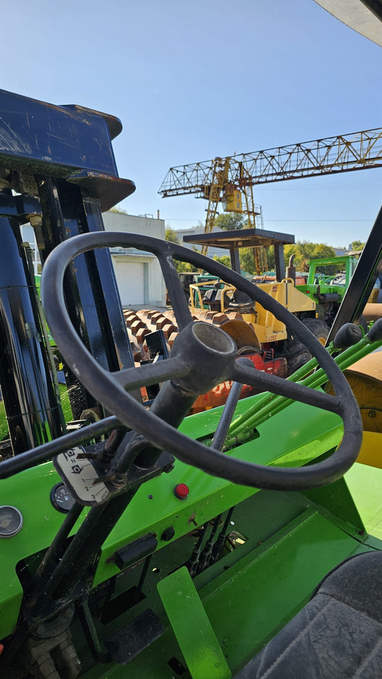 Навантажувач підвищеної прохідності CATERPILLAR V330B: фото 14