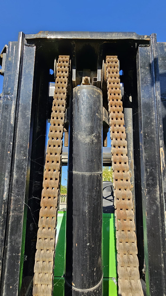 CATERPILLAR V330B - Навантажувач підвищеної прохідності: фото 3 CATERPILLAR V330B - Навантажувач підвищеної прохідності: фото 3